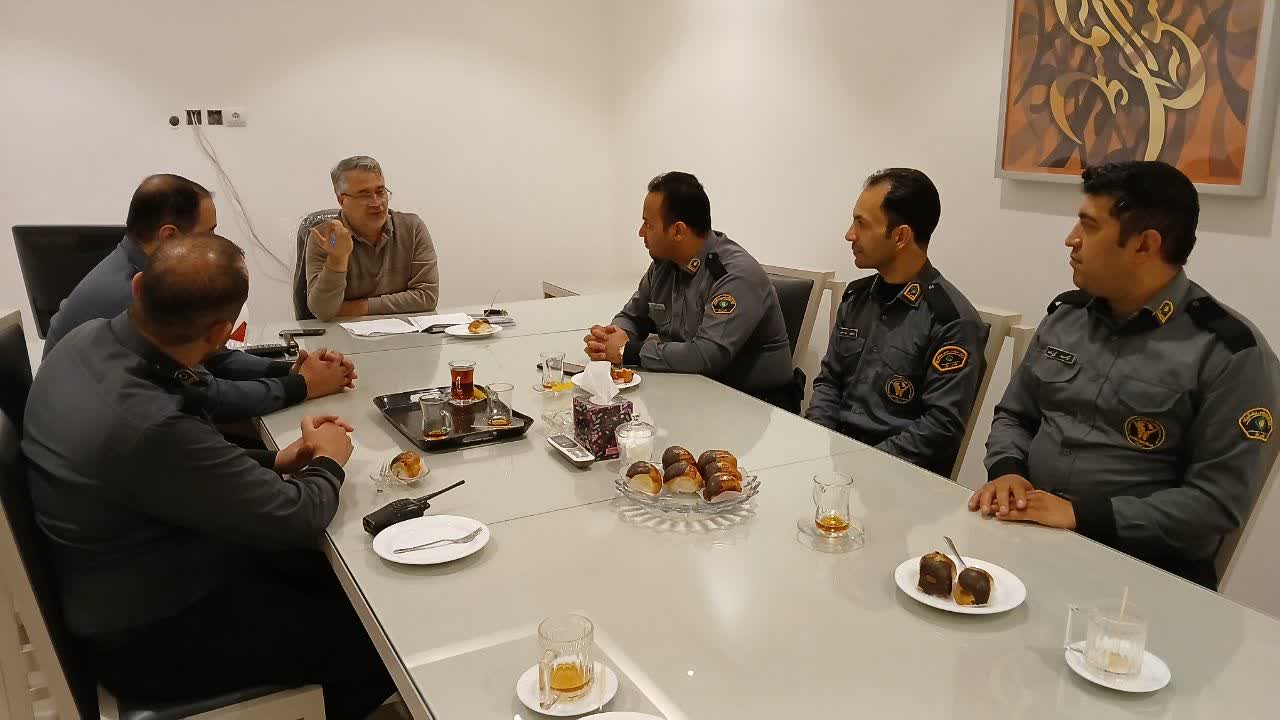جلسه آموزش ضمن خدمت پلیس یاران مجموعه انبارهای سنتو 