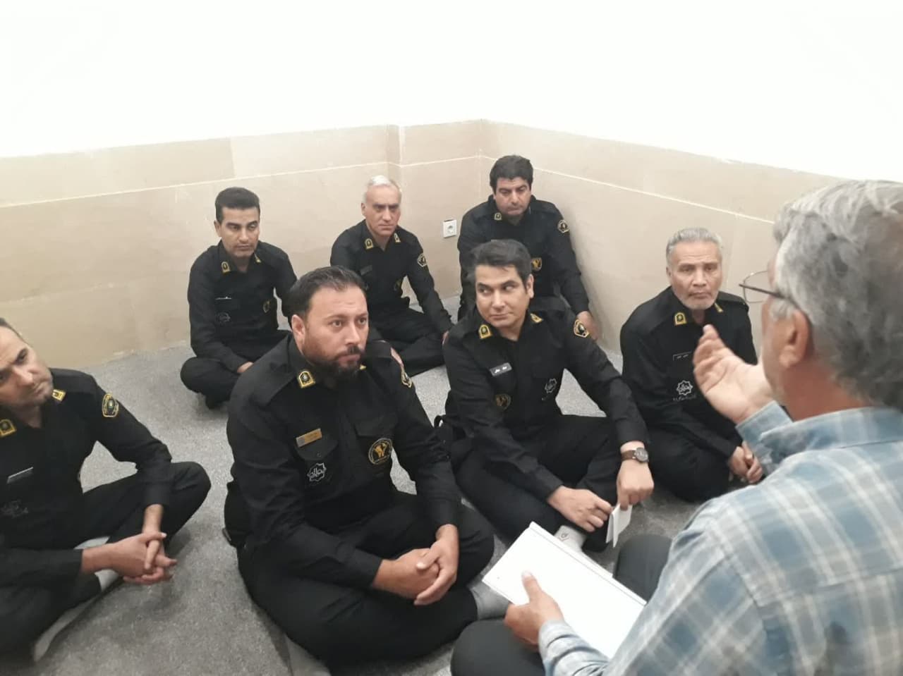 جلسه توجیهی پلیس یاران مجتمع اقامتی مجلل